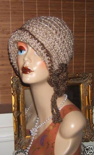 Ravelry: Pattern Search Flapper Hat Pattern, Crotchet Beanies, Crochet Adult Hat, Popular Hats, Flapper Hat, Crochet Knit Hat, 1920s Style, Crochet Cap, Flapper Style