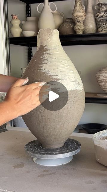 Kerri on Instagram: "Part 3 Applying and then scraping back the slip" Decorating With Slip Pottery, Slip Clay Decoration, Pottery Decoration Techniques, Slip Decoration Pottery, Clay Glaze Ideas, Engobe Technique, Ceramic Glaze Ideas, Clay Hacks, Pottery Engobe