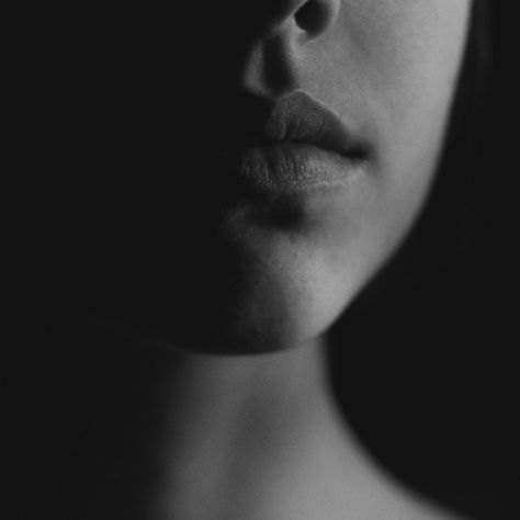 Woman's face and lips
Black and white photography Black And White Close Up Photography, Pale Women, Orange Eye Makeup, Instagram Profile Pic, Human Photography, Male Portrait Poses, Black And White Girl, Body Photography, Bw Photography