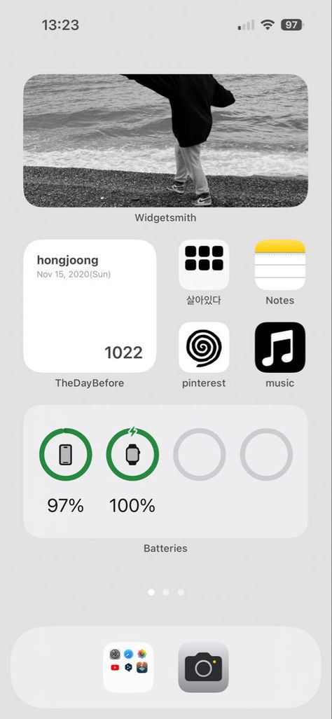 Ios Minimalist Home Screen, Minimalist Ios Layout, Phone Layout Minimalist, Minimalistic Iphone Layout, Iphone Layout Minimalist, Minimal Iphone Homescreen Layout, Korean Phone Layout, Iphone Homescreen Layout Aesthetic, Minimalist Phone Layout