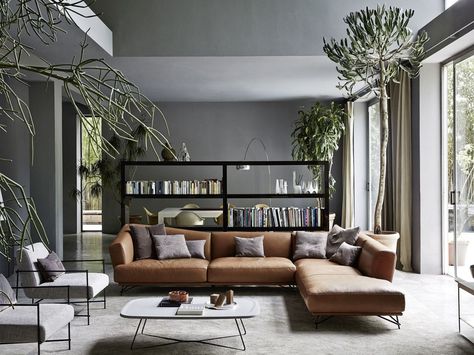 Modern Sectional Sofas With A Knack For Looking Stylish Sofa Arrangement, Brown Sofa Living Room, Gray Living Room Design, Furnitur Ruang Keluarga, Set Sofa, Trendy Living Rooms, 아파트 인테리어, Living Room Scandinavian, Brown Living Room