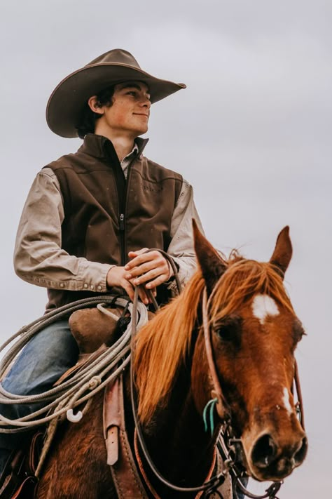 Cowboy Photography, Country Guys, Rodeo Cowboys, Cowboy Aesthetic, Country Couples, Ride A Cowboy, Rodeo Life, Bull Riders