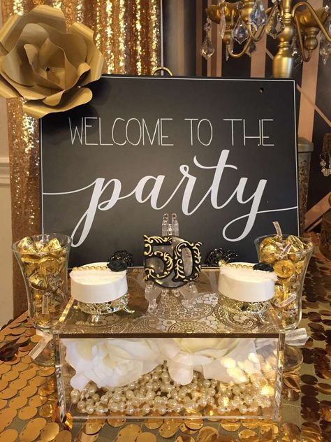 Great Gatsby Birthday Party Ideas | Photo 2 of 22 | Catch My Party Great Gatsby Party Decorations, Gatsby Birthday Party, Gatsby Party Decorations, Moms 50th Birthday, Great Gatsby Theme, 50th Birthday Party Decorations, Gatsby Theme, Great Gatsby Party, Ge Bort