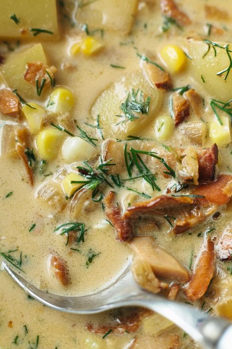 Chanterelle Chowder with Bacon and Corn - Not Without Salt Mushroom Chowder, Bacon And Corn, Bacon Corn, Savory Soups, Soup And Stew, Corn Chowder, Soup And Sandwich, Mushroom Recipes, Delicious Soup