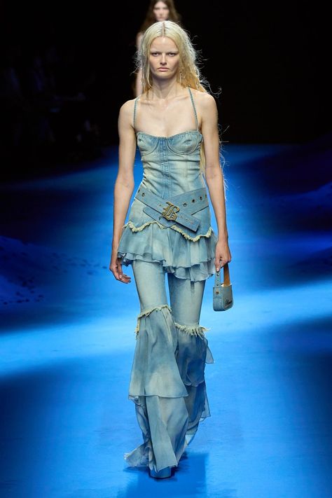 Denim On Denim Runway, Denim Haute Couture, Blumarine Runway, Spring 2023 Ready To Wear, Runway Fashion Couture, Runway Outfits, 2023 Ready To Wear, All Jeans, Fashion 101