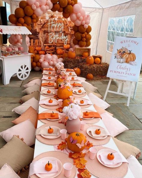 It's pumpkin season! And that means it's time for pumpkin patch themed birthday parties! Your little one will have a blast celebrating with their friends and family at the pumpkin patch this fall 🎉🎃🍂 📸 : @everylastdetail_x #Pumpkins #PumpkinPatch #PumpkinPatchBirthdayParty #Birthday #BirthdayParty #BirthdayBalloons #PartyIdeas #BirthdayPartyIdeas #PartyInspo #DIYInspo #DIY #Inspiration #October #OctoberBirthday #Balloons #Helium #HeliumBalloons #DIYBday #AirInflator #FallParty Fall Harvest 1st Birthday Party, Pumpkin Brunch Party, Pumpkin Spice Birthday Party, Fall Birthday Decor, Pumpkin Theme Party, Fall Baby Birthday, Pumpkin Party Decor, Fall Birthday Decorations, Pumpkin Patch Birthday Party