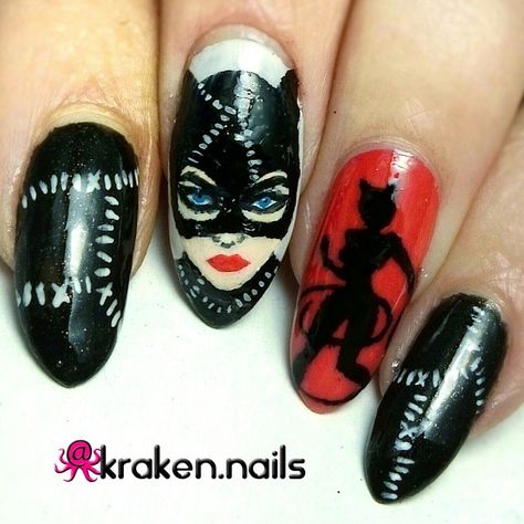 Catwoman Nail Art Catwoman Nails, Comic Nail Art, Superhero Nails, Batman Nails, Scarecrows Nails, Nail Polish Jewelry, Crazy Nail Art, Claw Nails, Edgy Nails