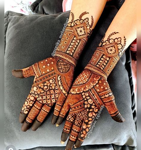 Bharwa Mehndi Designs Full Hand, Eid Milad Un Nabi Mehndi Design, Bangle Length Mehendi Designs, Wrist Length Mehendi Designs, Bridal Mahendiii Design, Bharma Mehndi Designs, Latest Mehndi Designs Unique Front Hand, Husband Name Mehndi Designs, Half Hand Mehendi