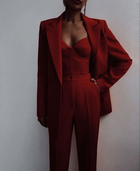 Women Suits Prom, Women Suits Prom Classy, Red Pantsuit, Suits Prom, Women Suits, Woman Suit Fashion, Red Suit, Mode Casual, Prom Outfits