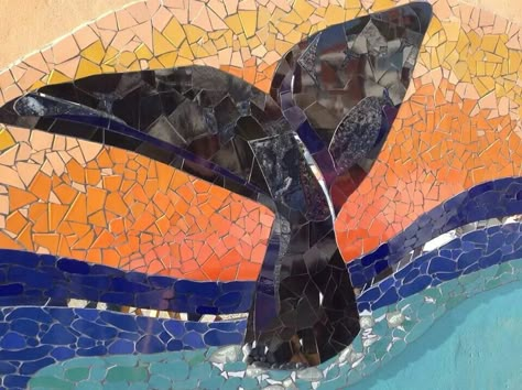 Whale's tail Sea Mosaic, Art Ideas Sketches, Sea Glass Window, Mosaic Sea, Easy Mosaic, Mosaic Pot, Tree Mosaic, Alaska Art, Mosaic Art Diy