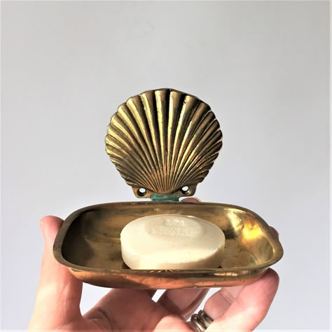 brass shell soap holder Seashell Bathroom Decor, Seashell Soap, Shell Soap Dish, Seashell Bathroom, Cottage Bathroom Ideas, Soap Storage, Mermaid Bathroom, Orange Bathrooms, Deco Bathroom