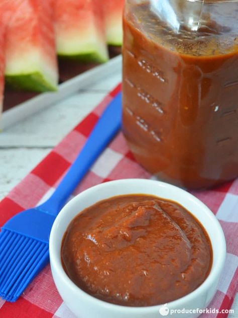 Watermelon Rind BBQ Sauce Watermelon Rind Recipes, Instant Pot Tips, Cheesy Cauliflower Soup, Barbecue Sauce Recipe, Instant Pot Yogurt, Lime Quinoa, Best Crockpot Recipes, Watermelon Rind, Bbq Sauce Recipe