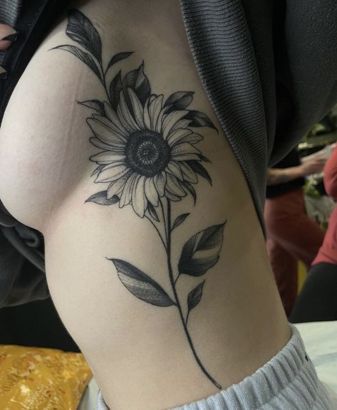 Sunflower Tattoo On Side Ribs, Sunflower Stomach Tattoo, Waist Tattoos For Women Side, Sunflower Sternum Tattoo, Side Leg Tattoo, Burn Tattoo, Side Hip Tattoos, Side Tattoos Women, Tattoos On Side Ribs