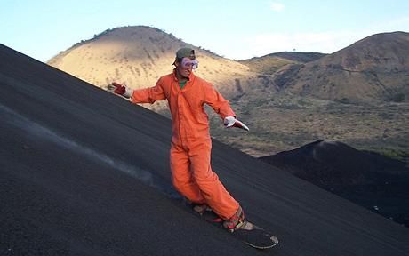 Volcano boarding down the Cerro Negro Volcano, Nicaragua - this is probably how I'll be spending my birthday this year, all being well! Volcano Boarding, Adrenaline Sports, Nicaragua Travel, Skogafoss Waterfall, Hobbies For Men, Atv Tour, Surf Camp, Adrenaline Rush, Learn To Surf