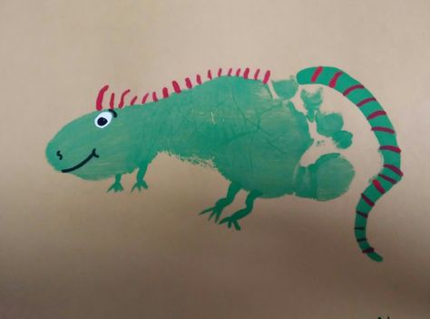 Iguana Footprint 2017 Footprint Craft, Footprint Art, Foot Print, Alphabet Book, Letter I, Work Ideas, Zoo Animals, Toddler Crafts, Gecko