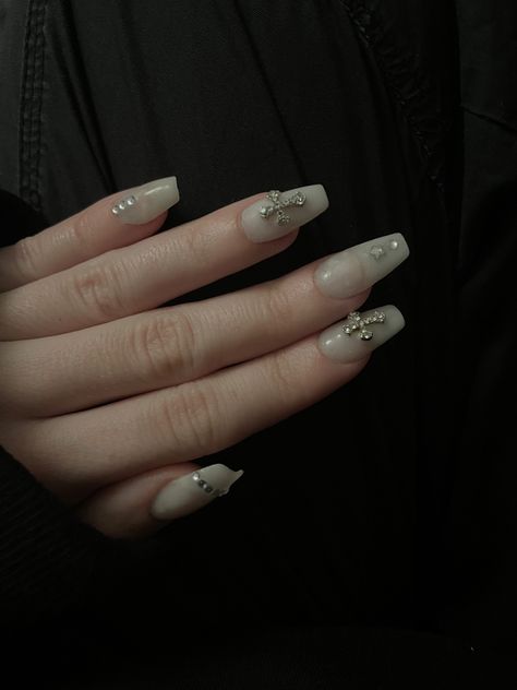 emo goth core nail set Acubi Nails Black, Simple Emo Nails, Nails Xiaohongshu, Y2k Inspired Nails, Acubi Nails, Icicle Nails, Stargirl Nails, Nails Asian, Nails Emo