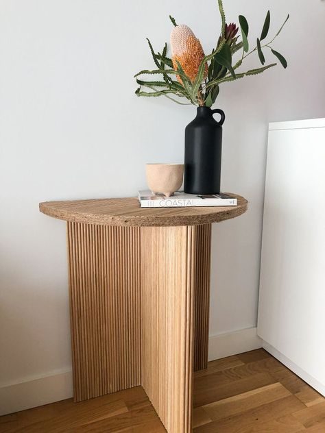 Porta Timber, Wood Side Table Diy, Diy Side Table, Diy End Tables, Coastal Vibes, Kids Interior Room, Marble Side Tables, Street Furniture, Big Girl Rooms