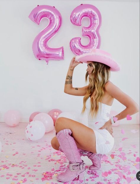 21st Birthday Photoshoot Cowgirl, Disco Cowgirl Birthday Photoshoot, 13 Birthday Picture Ideas, 21 Photoshoot, Outfit Vaqueros, Disco Photoshoot, Branding Pictures, 40th Bday Ideas, Cowgirl Photoshoot