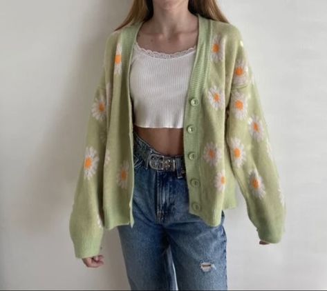 Floral Cardigan Outfit, Daisy Cardigan, Pattern Cardigan, Clothes Making, Cardigan Outfit, Floral Cardigan, Patterned Cardigans, Cardigan Outfits, Cute Fits