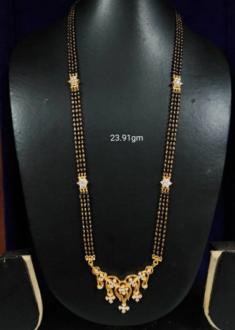 Gold Long Black Beads Chains, Long Black Beads Chain Indian, Long Nallapusalu Designs Gold Latest, Long Mangalsutra Designs Gold Latest, Coral Jewelry Vintage, Pretty Gold Necklaces, Jewelry Knowledge, Gold Jewelry Outfits, Black Beads Mangalsutra Design