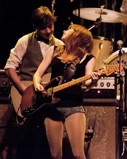 Jenny Lewis of Rilo Kiley #indie Rilo Kiley, Jenny Lewis, Silly Funny, Jeff Buckley, Female Guitarist, Music Photography, Indie Rock, Favorite Person, Guitarist