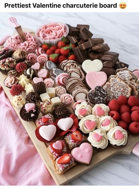 Pretty Charcuterie Board, Valentine Charcuterie Board, Valentine Charcuterie, Homemaking Tips, Sweet Sixteen Parties, Valentines Day Desserts, Charcuterie Recipes, Cute Snacks, Dessert Buffet