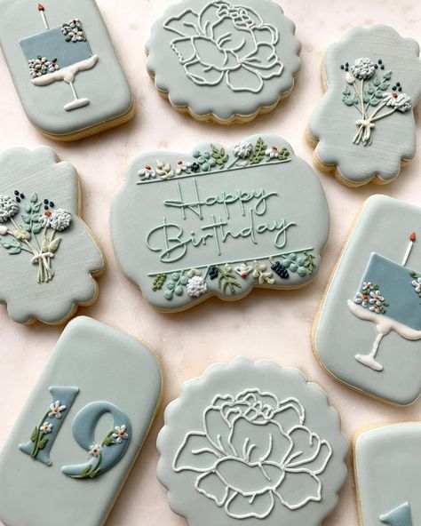 Floral Cookies, Cookies Icing, Grandma Cookies, Instagram Cookies, Anniversary Cookies, Flower Sugar Cookies, Happy Birthday Cookie, Flooding Cookies, Cookie Decorating Kits