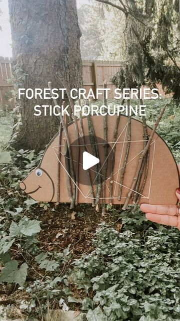 Tara Rondinelli on Instagram: "Easy nature weaving activity for kids of all ages! Easy to prep and so cute when finished 🥰 This sweet craft is perfect for fall and the board can be used over and over again 🙌🏻 I also love it because it’s great for working on fine motor skills and is a low waste craft.

Follow along for more forest craft ideas 🍂

#naturecrafts #forestcrafts #cottagecore #lowwaste #woodlandanimals #preschool #kindergartenactivities #finemotorskills #prewritingskills" Nature Weaving, Forest Crafts, Prewriting Skills, Low Waste, Autumn Crafts, Activity For Kids, Nature Crafts, Kindergarten Activities, Outdoor Play