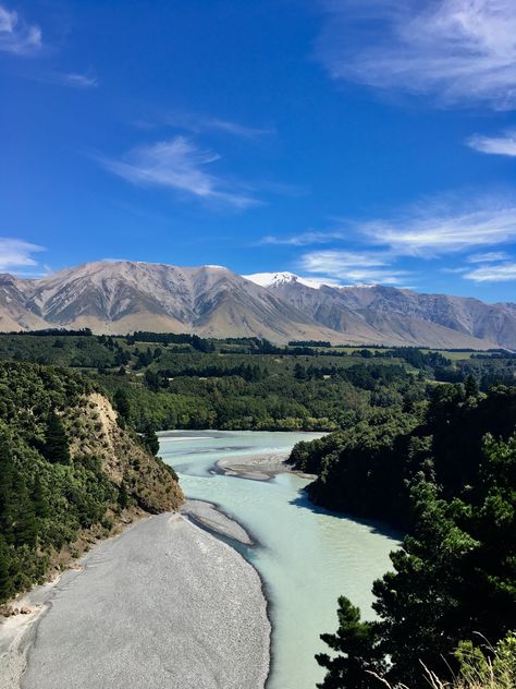 Rakaia gorge in Canterbury, New Zealand. Only one hour from Christchurch, this easy hike offers stunning mountain views. #newzealand #travel #travelphotography #mountain #nature #hiking #explore #wanderlust #voyage #country #pays Canterbury New Zealand, Christchurch New Zealand, Nature Hiking, Mountain Nature, Mountain Views, Christchurch, Canterbury, Mountain View, New Zealand