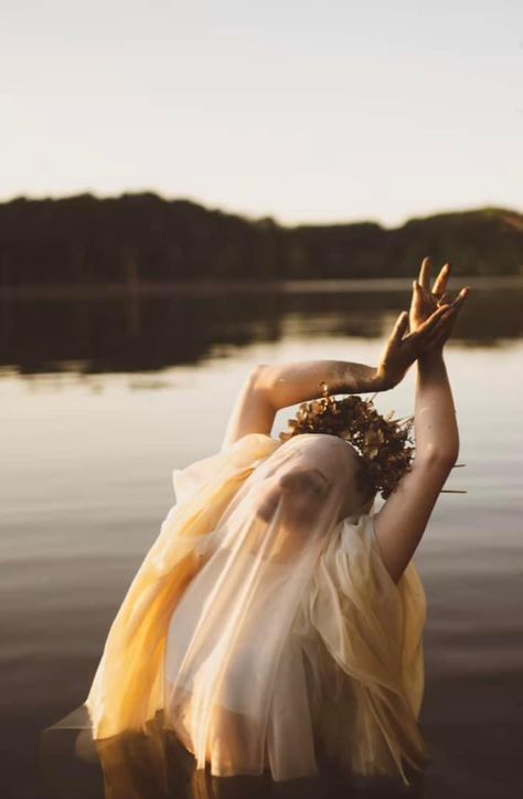 Gothic Water Photoshoot, Creepy Water Photoshoot, Spooky Water Photoshoot, Michael Betzner Photography, Slavic Halloween, Reiki Photoshoot, Lake Photoshoot, Water Shoot, Halloween Photography