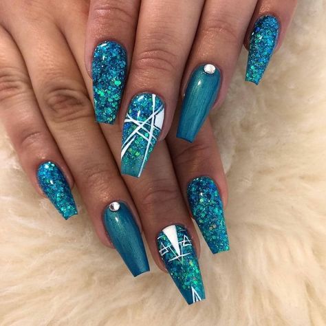 Blue Nail Inspo, Dark Blue Nail, Design Ongles Courts, Black Gel Nails, Royal Blue Nails, Teal Nails, Nagellack Trends, Blue Acrylic Nails, Nail Colors Winter