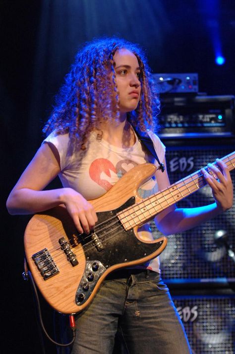 Tal Wilkenfeld (born: December 2, 1986, Sydney, Australia) is an Australian bass guitarist who has gained worldwide attention performing alongside some of rock and jazz music's most notable artists. Tal Wilkenfeld, Bass Guitar Lessons, Bass Guitarist, Learning Guitar, Bass Players, Guitar Girl, Jeff Beck, Female Guitarist, Guitar Tips