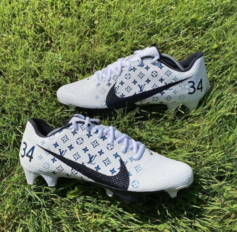 Custom Football Cleats, Custom Cleats, Lv Design, Football Swag, Football Drip, Football Ideas, Nike Cleats, Custom Airbrushing, Soccer Outfits