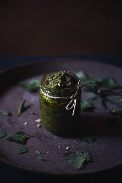 NETTLE & ALMOND PESTO / NÄSSEL & MANDELPESTO Nettle Recipes, Almond Pesto, Nutritional Yeast Recipes, Stinging Nettle, Nutrition Certification, Fat Foods, Nutritional Yeast, Wild Food, Low Fat Recipes