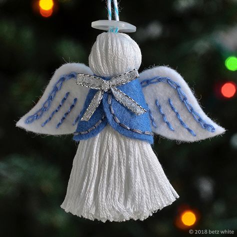 Angel Ornaments Diy, Christmas Angel Crafts, Chirstmas Decor, Diy Angels, Christmas Angel Ornaments, Yarn Dolls, Handmade Angels, Angel Crafts, Ornament Pattern