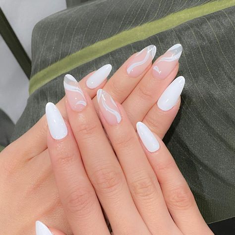 Almond Acrylic Nails Designs, White Almond Nails, Heart Nail, White Acrylic Nails, Almond Shape Nails, Basic Nails, Almond Nails Designs, Almond Acrylic Nails, Almond Nail