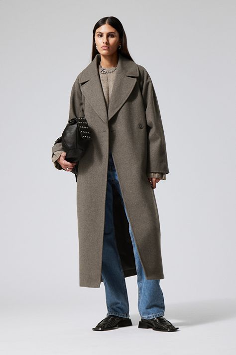 Long Wool Coat Women, Long Grey Coat, Oversized Wool Coat, Swedish Street Style, Khaki Coat, Zara Fashion, Oversized Coat, Wool Blend Coat, Coat Outfits