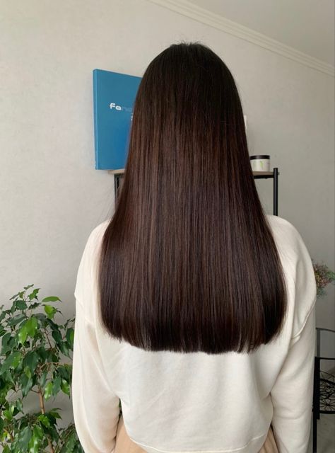 Same Length Haircut Long, Long Straight One Length Hair, Straight Long Hair No Layers, Haircut All One Length, Straight Trim Haircut, All Same Length Hair, Hair Cuts No Layers Straight, Long Brown Haircut Straight, Beautiful Straight Hair