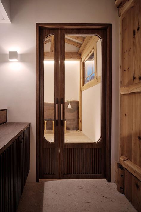 Hanok House, Pintu Interior, Architecture Restaurant, Interior Design Per La Casa, Door Design Interior, Bad Design, Design Del Prodotto, Restaurant Interior, Interior Inspo