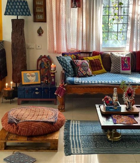 Indian Boho Decor Living Rooms, Indian Sofa Design, Living Rooms 2023, Rajasthan Decor, Indian Sofa, Brick Living Room, Fun Diy Projects, Indian Living Room, Colorful Room Decor