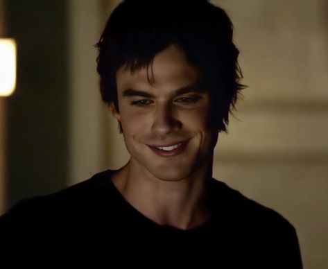 Damon Salvatore, E Mail