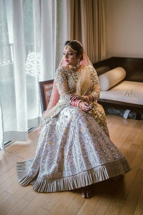 Pretty bridal lehenga with frills. See more on wedmegood.com  #wedmegood #indianwedding #indianbride #frilly #lehenga #lehengacholi #bridallehenga #bridallehengacholi Frill Lehnga Dress, Bridal Langa, Simple Bridal Lehenga, Frill Lehenga, Pakistani Engagement Dresses, Lehenga Blouses, Bridal Things, Nomi Ansari, Lehenga Jewellery