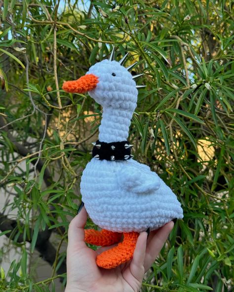 i got the wonderful pleasure to test this goose pattern for @jardindeeri Releasing on Sept 28!! honestly one of my fav patterns now!! 🤍 . . . . . . 🏷️ #crochet #crochetplushie #crochetartist #amigurumi #crochetinspo #cute #handmade #crochetgoose #patterntest Crochet Goose Pattern Free, Goose Crochet Pattern, Goose Crochet, Crochet Goose, Goose Pattern, Crochet Funny, Christmas Goose, Crocheting Ideas, Crochet Xmas