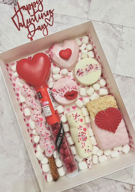 Valentine’s Day Treat Box Anniversary Treat Box Ideas, Valentines Day Treat Boxes To Sell, Valentines Day Box, Valentines Candy, Edible Bouquets, Valentine Day Boxes, Holiday Box, Valentines Decorations, Treat Ideas