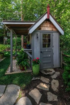 Small Potting Shed, Contemporary Greenhouses, Contemporary Sheds, Rustic Shed, Backyard Guest Houses, Shed Landscaping, Shed Ideas, Greenhouse Shed, Backyard Buildings