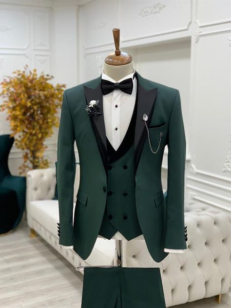 Brand: PAREZProduct Content: Jacket + vest + pants + bow tieCut: Slim Fit italian cutDrop: 6-DropSlit Detail: Double slitMateriel: %63Polyester %37 Viscose Washing Type: Dry clean only           SIZE CHART US 34 LBS 110-132 US 36 LBS 132-154 US 38 LBS 154-165 US 40 LBS 165-176 US 42 LBS 176-187 US 44  LBS 187-198 US 46 LBS 198-209 Green Suit Men, Green Wedding Suit, Cali Vibes, Tuxedo Colors, Groom And Groomsmen Suits, Green Tuxedo, Long Coat Men, Wedding Tux, Groom Suits