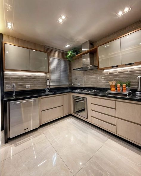 Black Kitchen Platform Ideas, Kitchen Appliances Design, Latest Kitchen Designs, Home Idea, 2024 Kitchen, Instagram Kitchen, Modern Kitchen Cabinet Design, Modern Kitchen Interiors, Kitchen Remodel Design