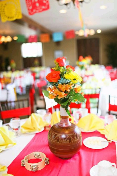 Fiesta mexicana Mexican Birthday Party Decorations, Mexican Wedding Centerpieces, Mexican Style Wedding, Mexican Wedding Decorations, Mexican Theme Wedding, Quinceanera Centerpieces, Mexican Birthday Parties, Mexican Themed Weddings, Mexican Party Decorations