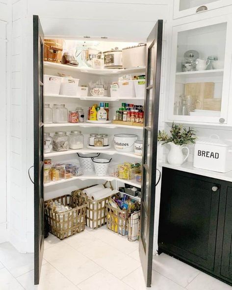 Corner Pantry Shelving Ideas Small Corner Pantry, Corner Pantry Organization, Corner Pantry Ideas, Desain Pantry Dapur, Shallow Pantry, Corner Kitchen Pantry, Small Kitchen Pantry, Pantry Layout, Small Pantry Organization