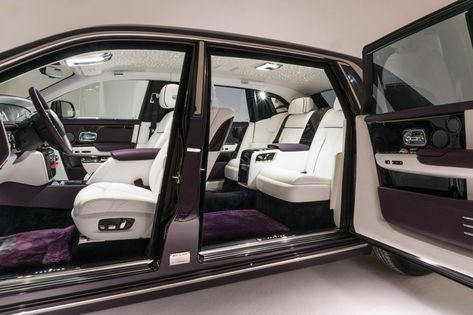 Rolls-Royce Phantom - interior Rolls Royce Custom, Custom Luxury Cars, Rolls Royce Vintage, Rolls Royce Suv Interior, Rolls Royce Cullinan Interior Black, Rolls Royce Inside, Rolls Royce Wraith Interior, Indian King, Rolls Royce Suv